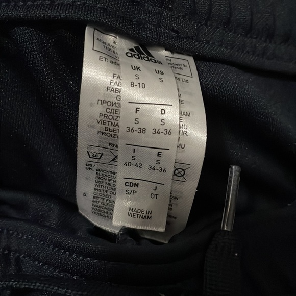 Adidas jogger pants ! - Picture 6 of 8